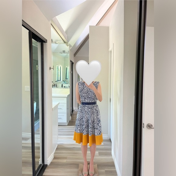 HAANI A-line dress with satin tie - Picture 4 of 6